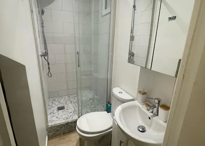 Confortable, Renove Et Bien Equipe Proche Austerlitz *